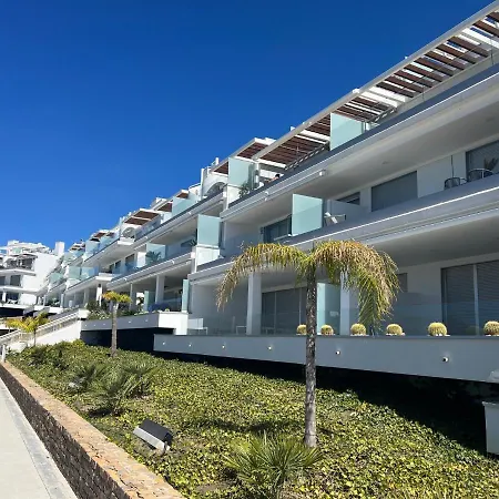 Oceana Views 3 Bedroom Appartement *